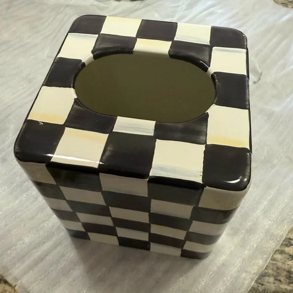 MacKenzie-Childs Courtly Check Tras Bin and Tissue box holder Set - Picture 7 of 14